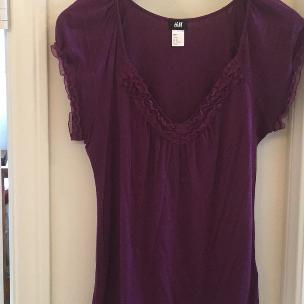H&M Purple ruffled T-shirt